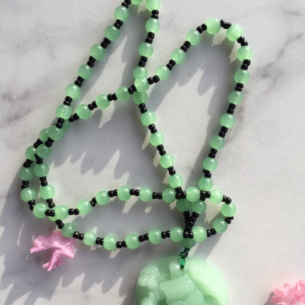Genuine Malaysian Jade Sailing Boat Necklace. - Picture 7 of 8